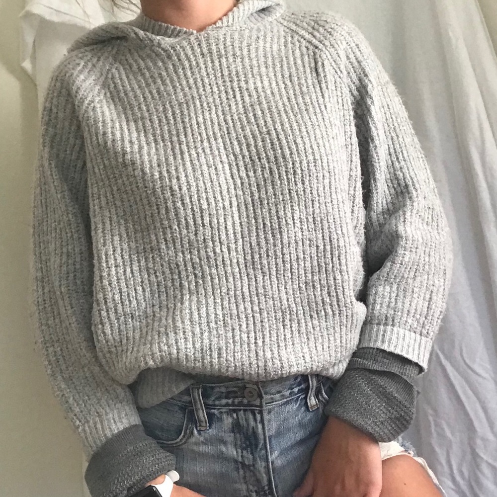 Maurice’s beach sweater